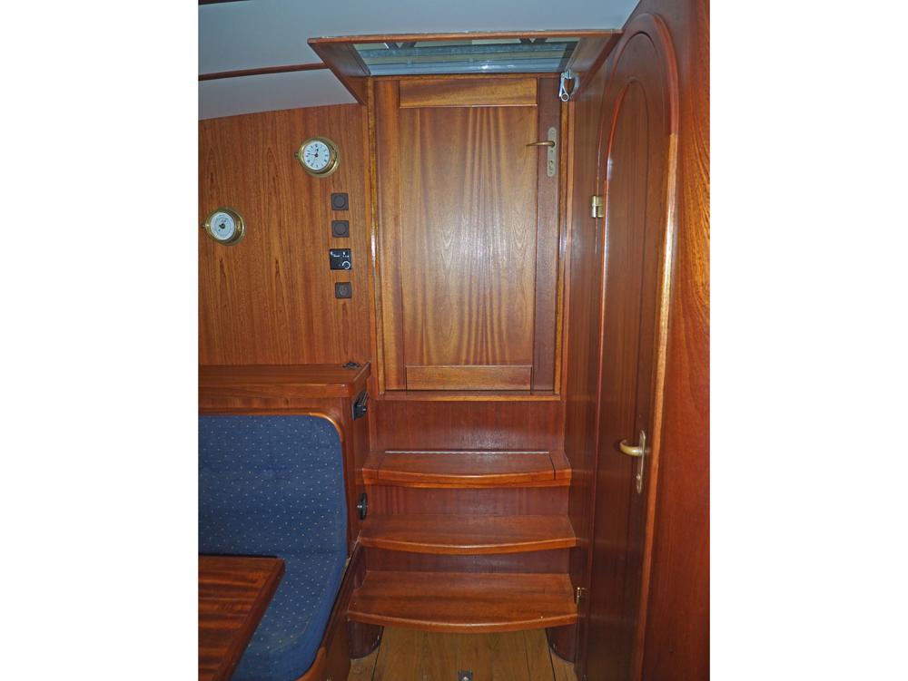 Fore ship, Accommodation